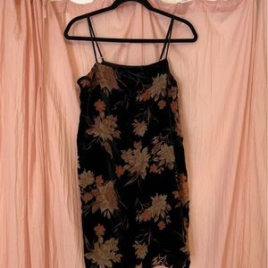 Forever 21 Contemporary velvet velvet dress